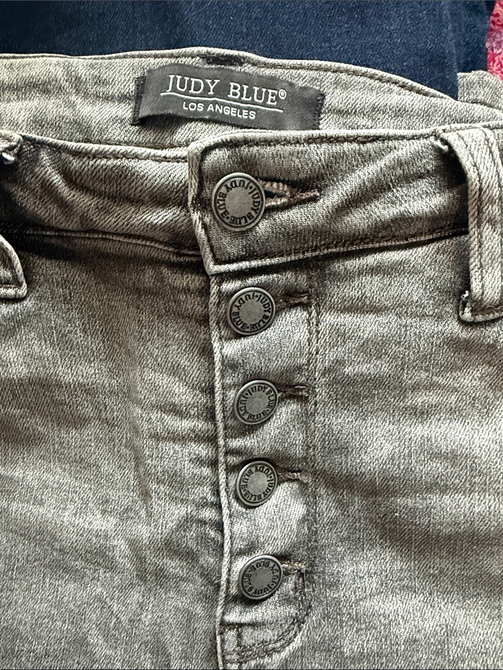 Judy Blue Women’s Gray Button-Fly Skinny Jeans